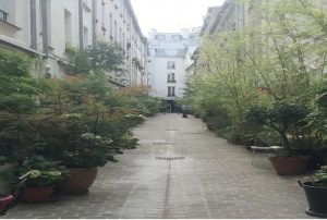 Copropriété de 112 mètres de long rue du faubourg saint dénis à Paris